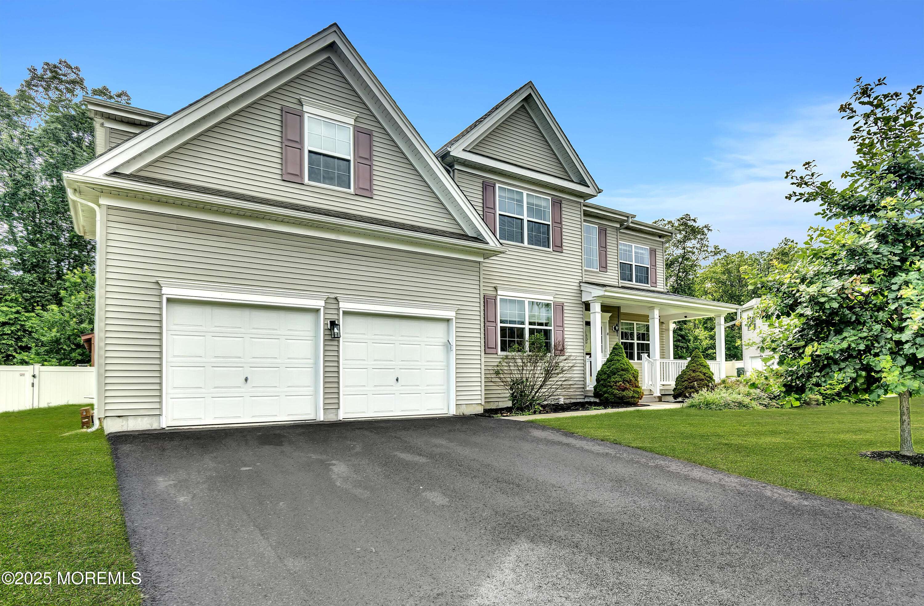 Howell, NJ 07731,4 Christopher Drive