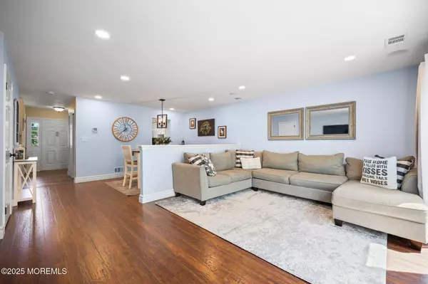 Freehold, NJ 07728,11 Interlaken Court #9