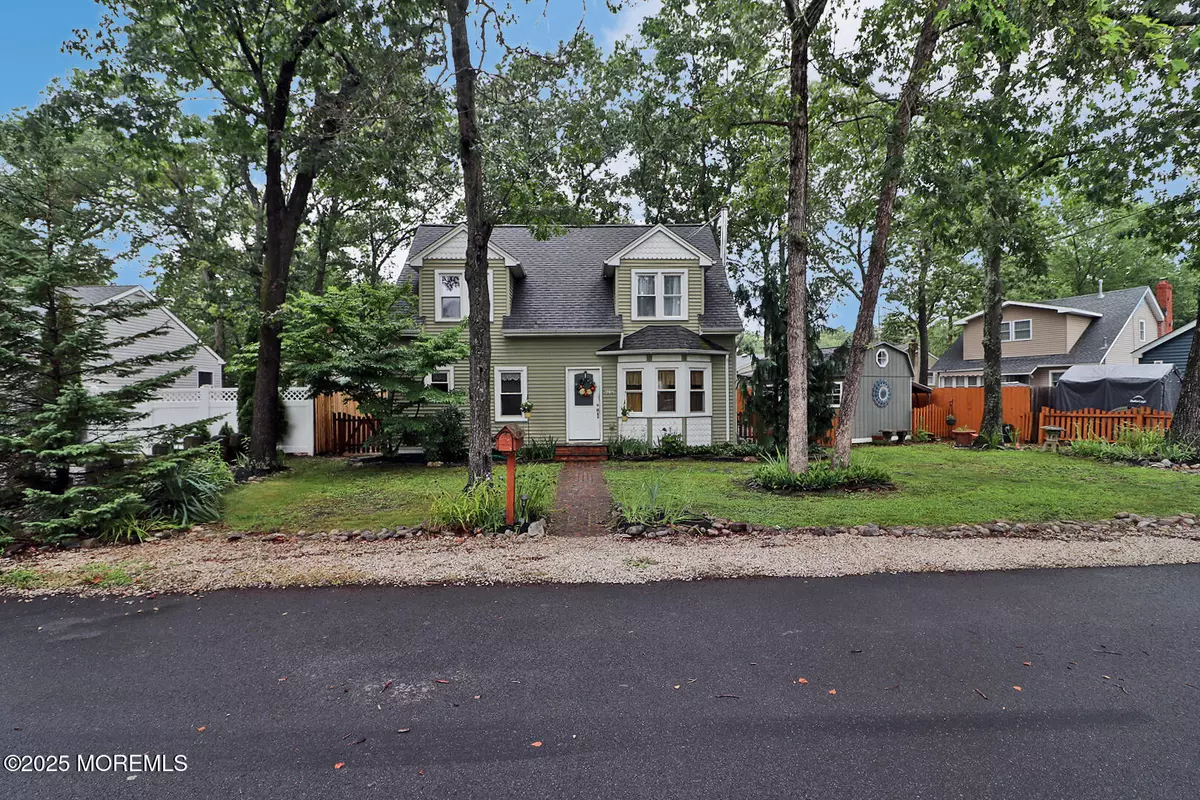 Forked River, NJ 08731,742 Tappan Street