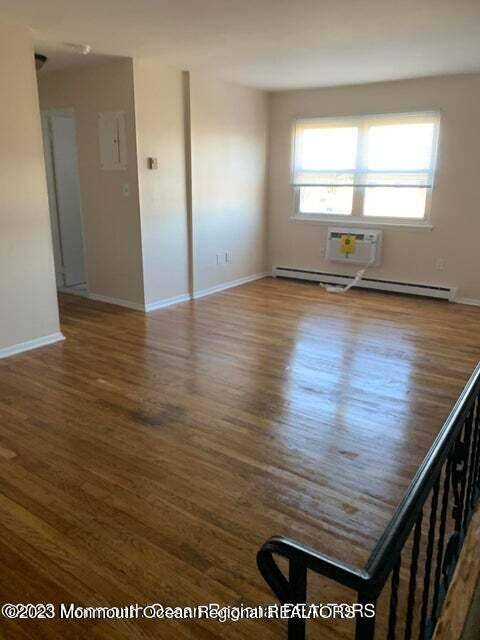 Jamesburg, NJ 08831,175 Buckelew Avenue #BLDG 4 - Apt 2