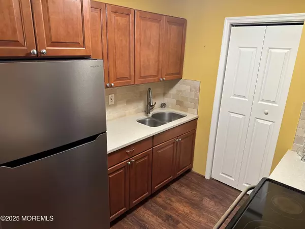Matawan, NJ 07747,9 Maine Court #741