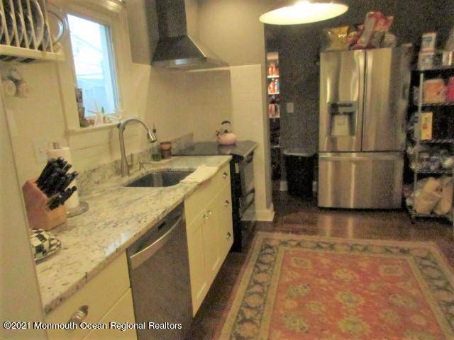 Rumson, NJ 07760,72 Waterman Avenue