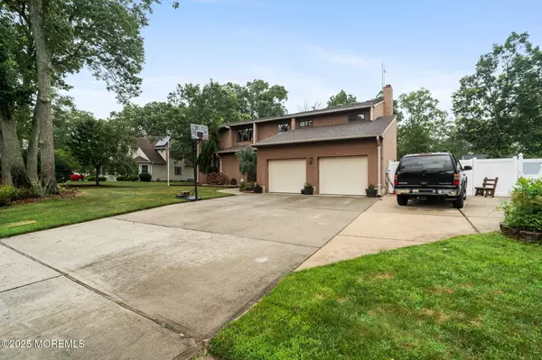 Forked River, NJ 08731,424 Continental Street
