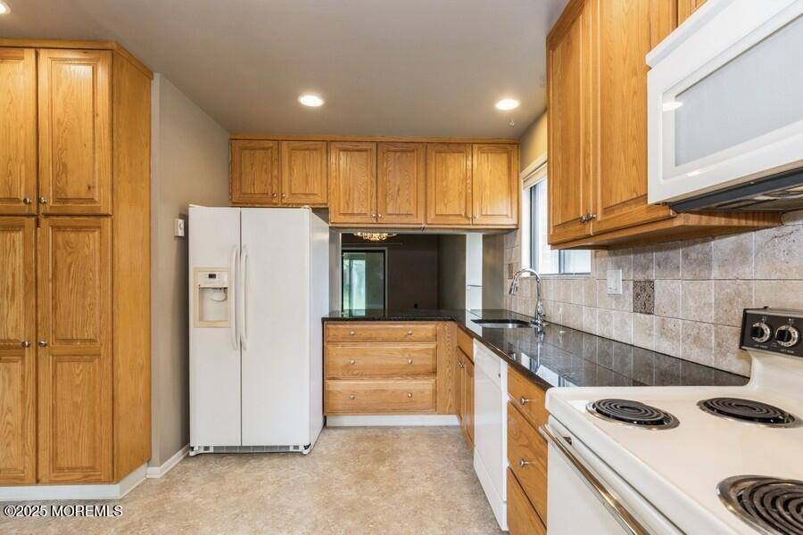 Manalapan, NJ 07726,239 Medford Court #B