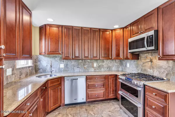 Tinton Falls, NJ 07753,124 Cannonball Drive