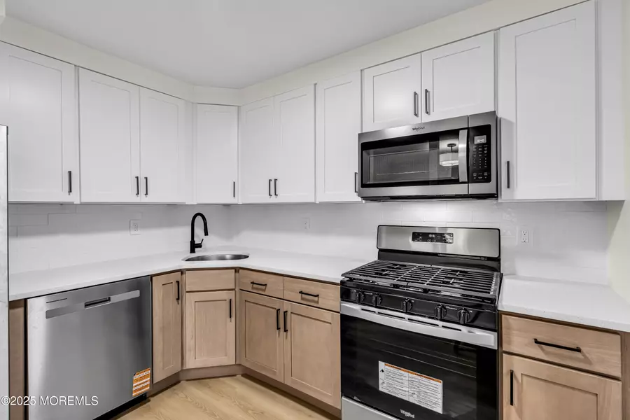 104 Dundee Court, Aberdeen, NJ 07747