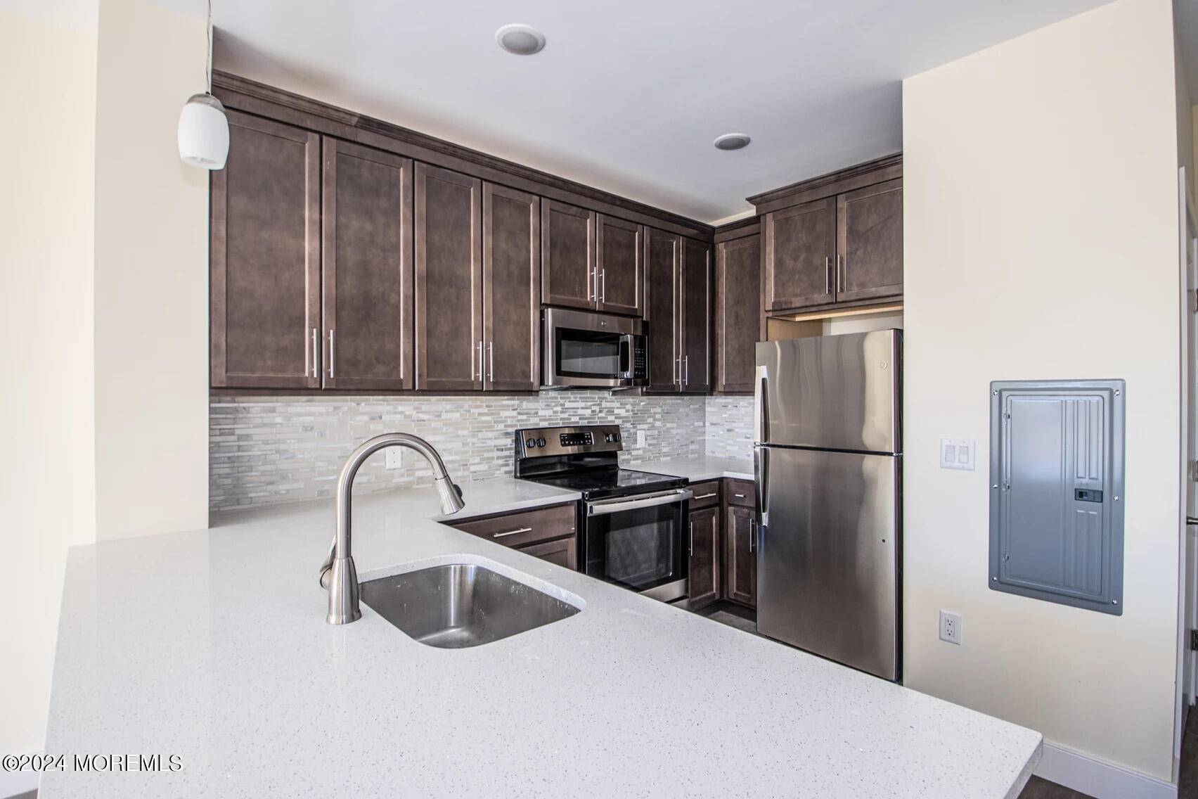 Matawan, NJ 07747,126 Main Street #403
