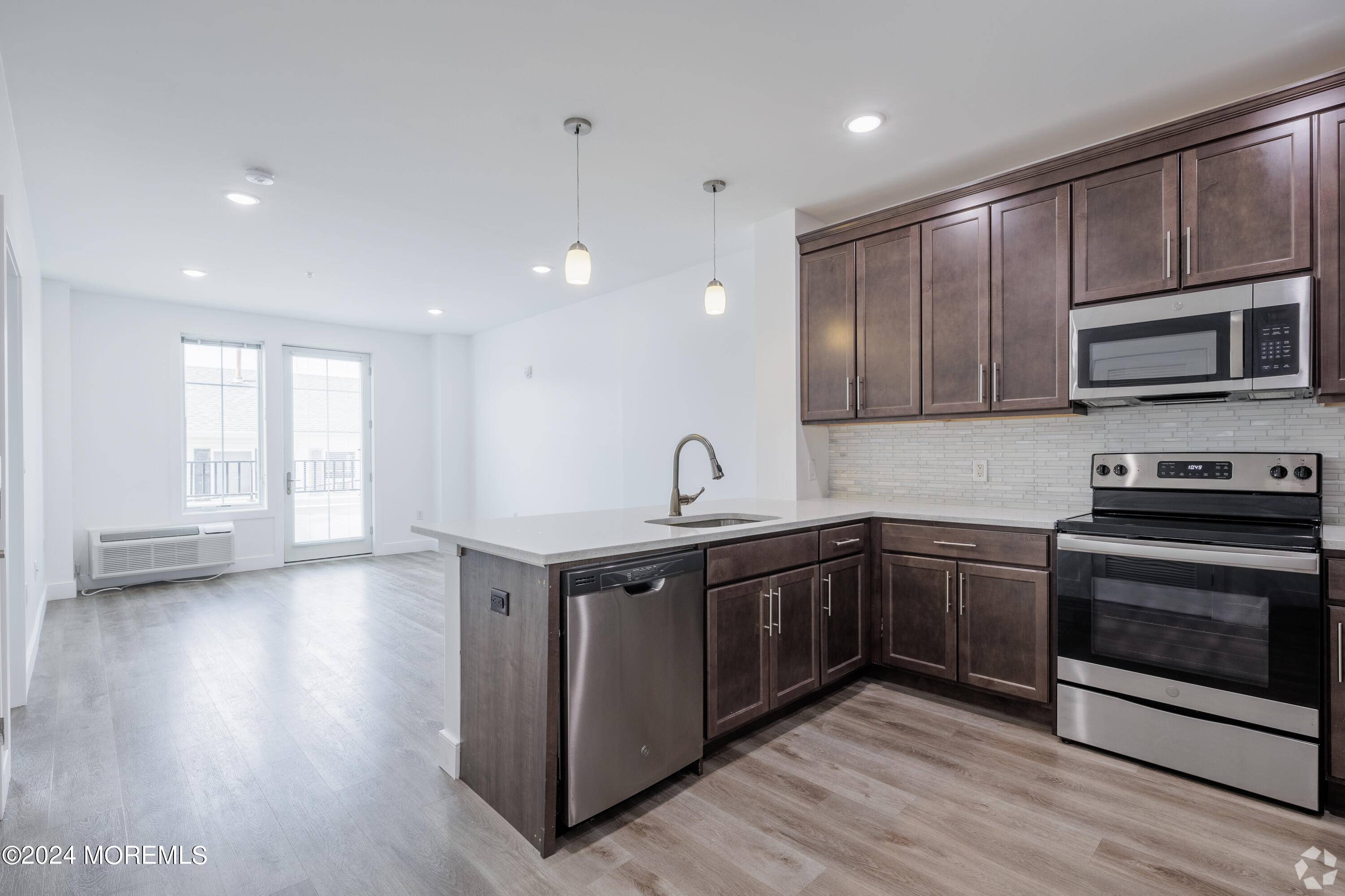 Matawan, NJ 07747,126 Main Street #415