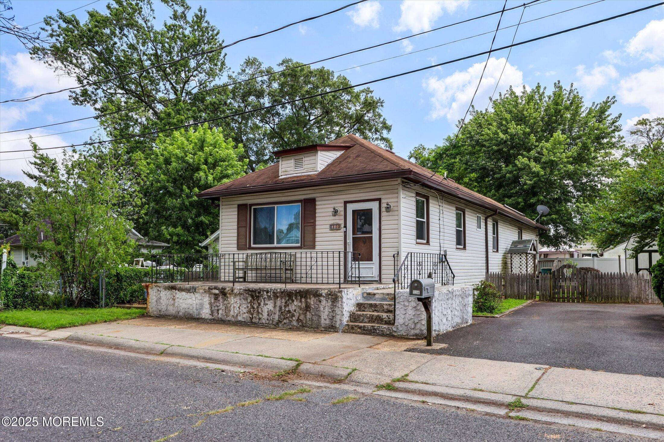 North Middletown, NJ 07748,224 Walling Place