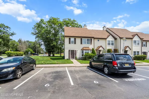 Jackson, NJ 08527,6 Revere Court