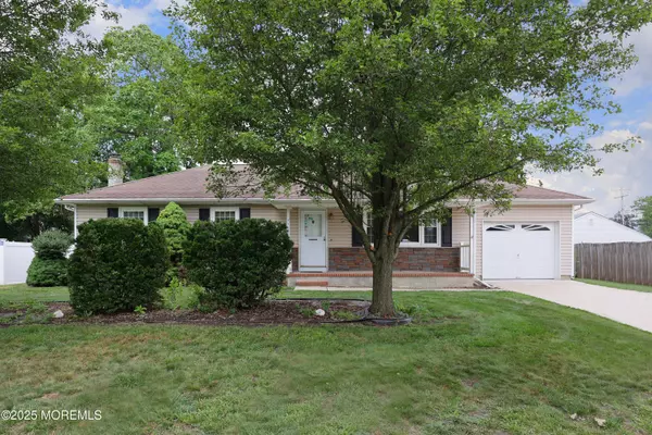 1114 Seaman Avenue, Beachwood, NJ 08722