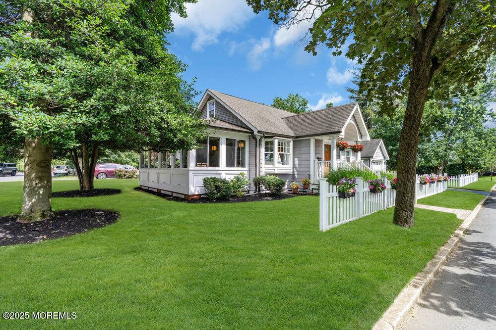 Rumson, NJ 07760,1 Cedar Avenue