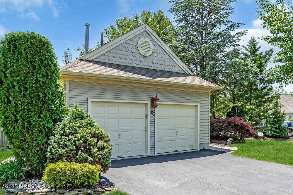 Manalapan, NJ 07726,26 Derry Meeting Drive