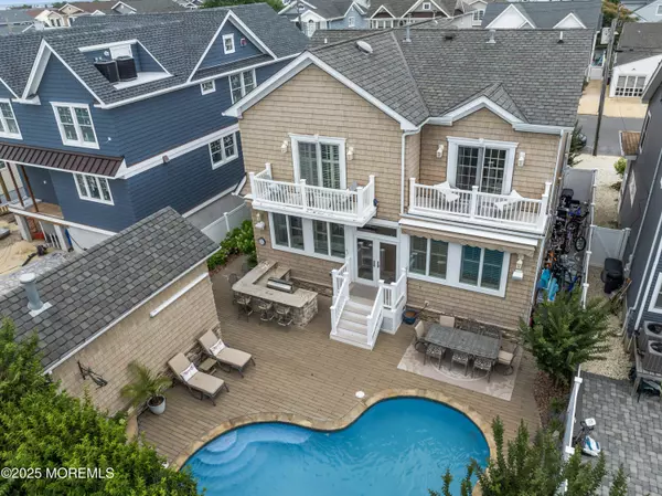 Lavallette, NJ 08735,132 Newark Avenue