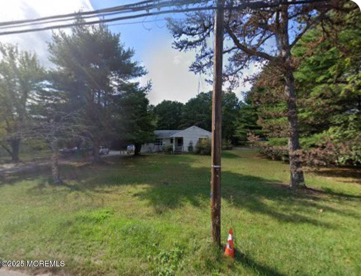 30 Cassville Road, Jackson, NJ 08527