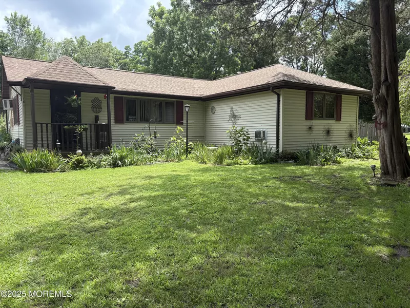 181 E Pleasant Grove Road, Jackson, NJ 08527