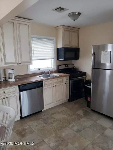 Lavallette, NJ 08735,109 Joseph Street