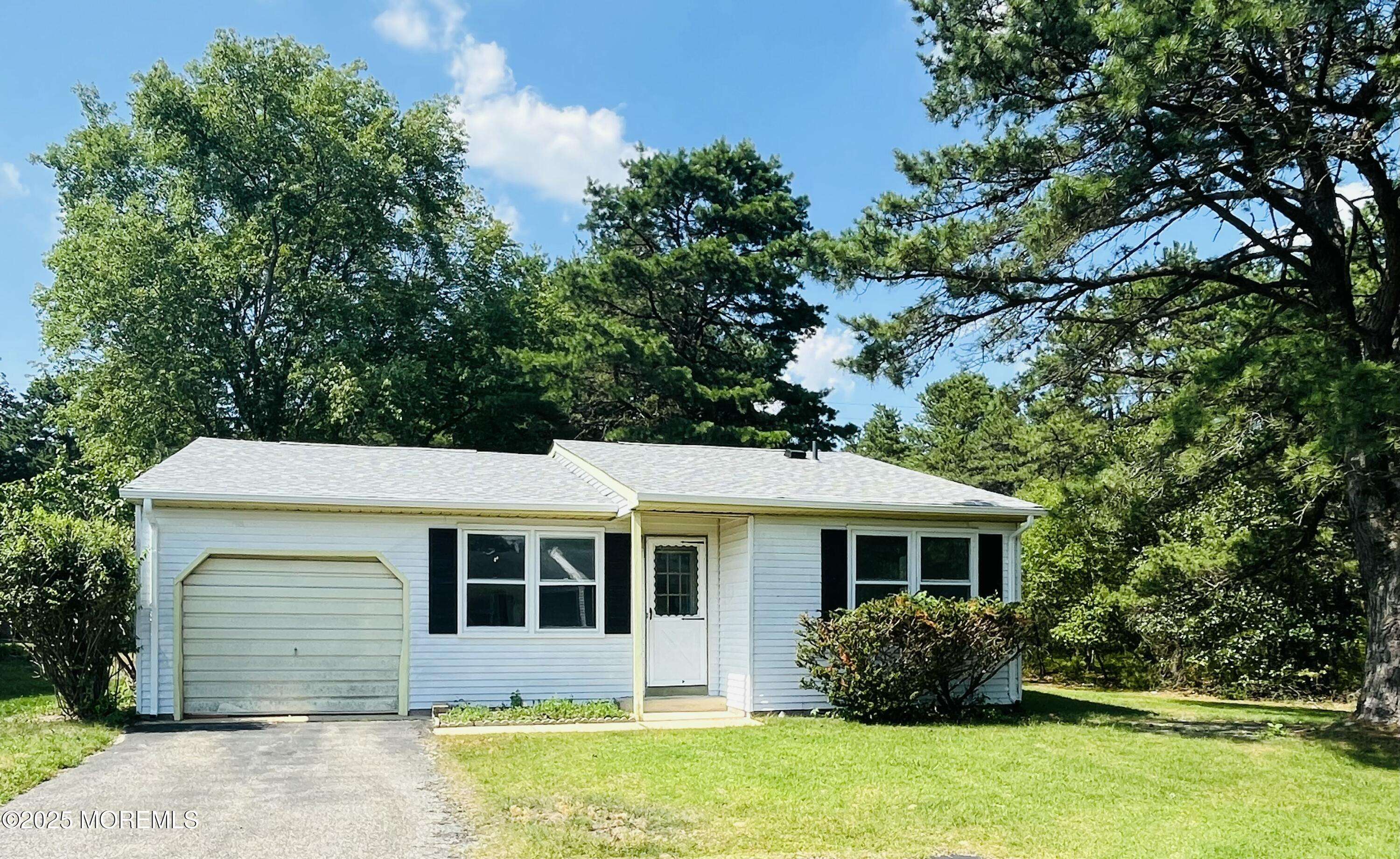 Whiting, NJ 08759,53 Westport Drive