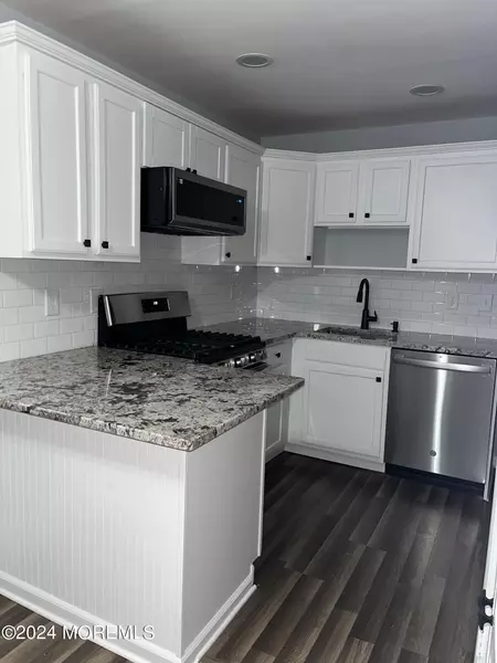 186 Ocean Avenue #B, North Middletown, NJ 07748