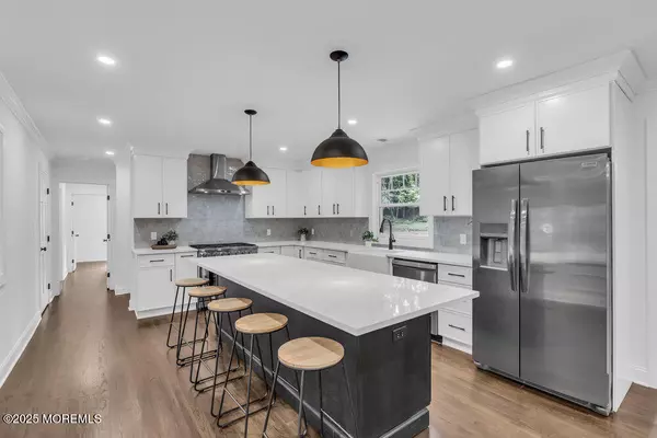 Colts Neck, NJ 07722,8 Holling Road