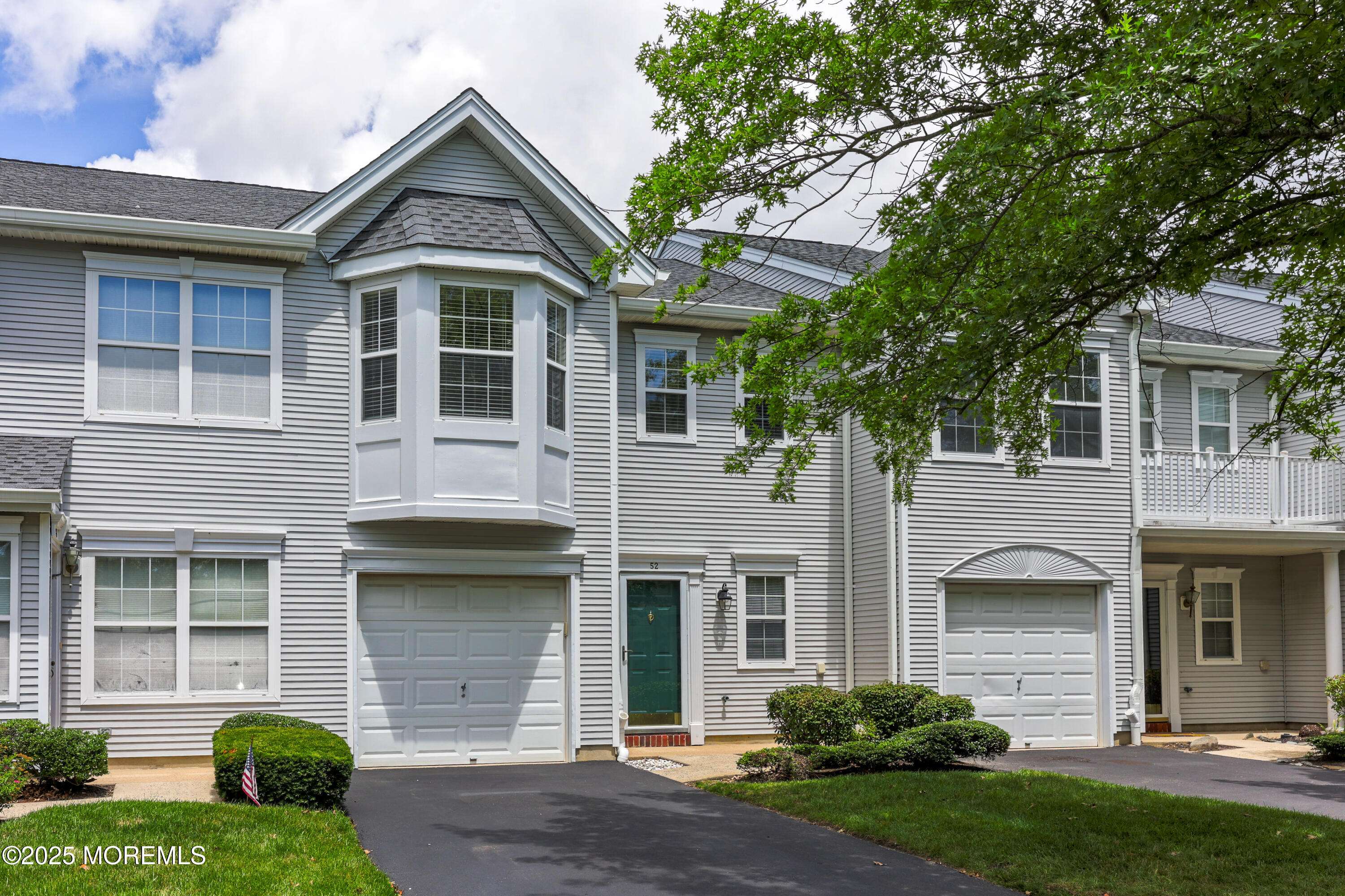 Freehold, NJ 07728,52 Picket Place #1000