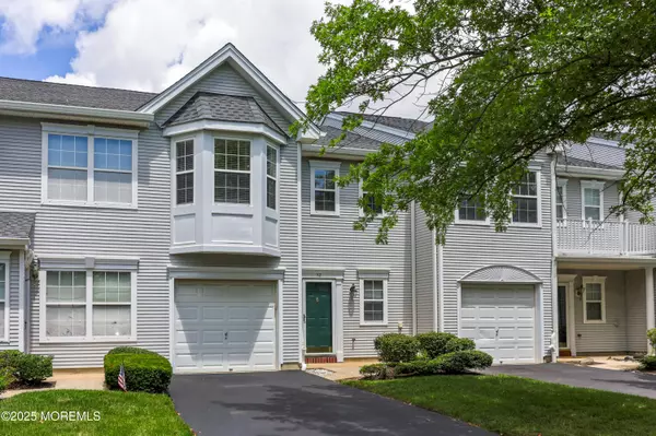 Freehold, NJ 07728,52 Picket Place #1000