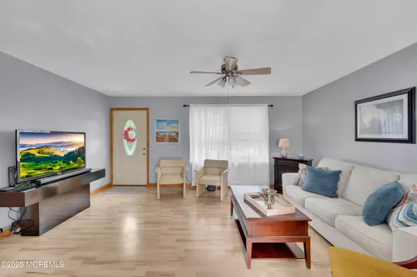 Forked River, NJ 08731,809 Clifton Street