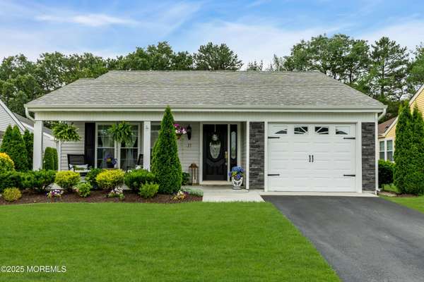37 Normanton Avenue, Manchester, NJ 08759