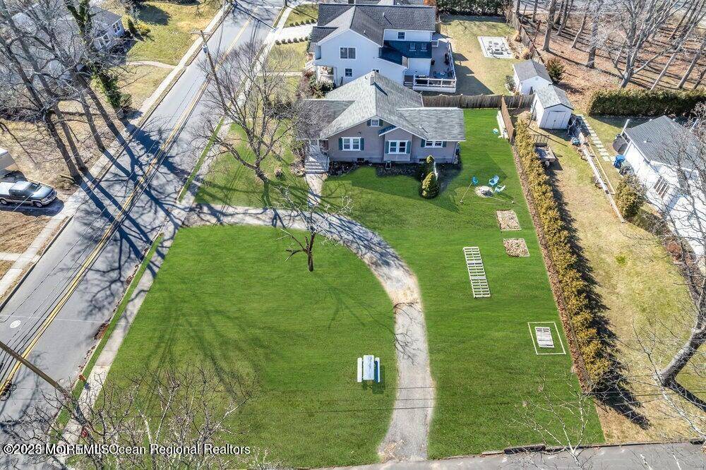 Oakhurst, NJ 07755,455 Roosevelt Avenue