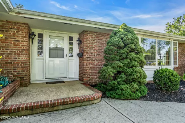 Toms River, NJ 08753,33 Brooks Road