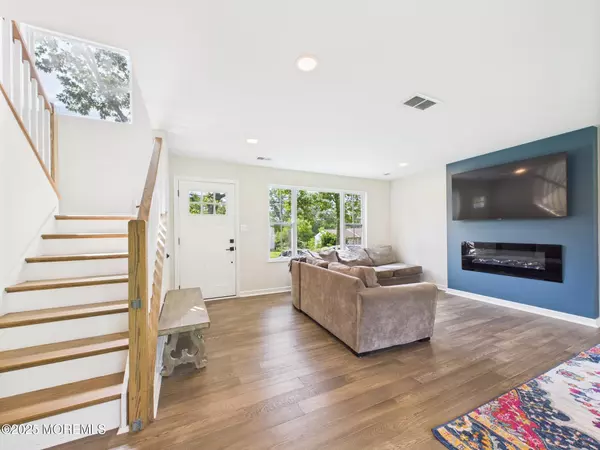Howell, NJ 07731,324 Aldrich Road