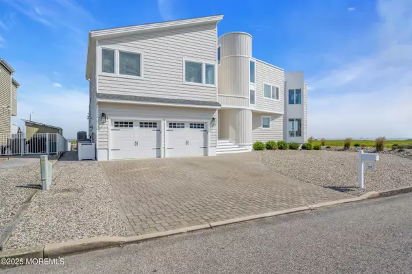 Forked River, NJ 08731,848 Ensign Drive