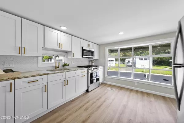 Jackson, NJ 08527,18 Larisa Lane