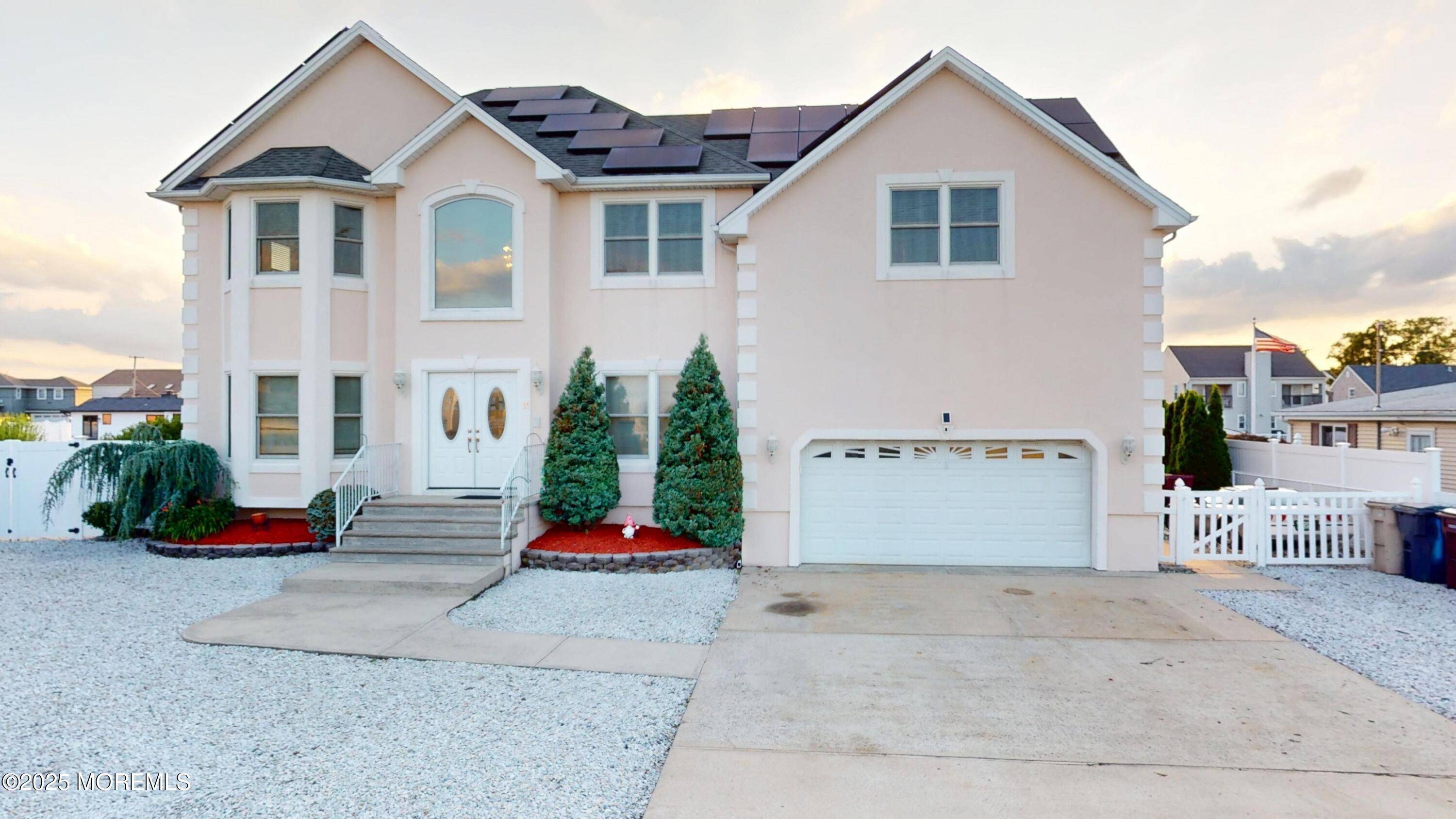 11 Drake Drive, Bayville, NJ 08721