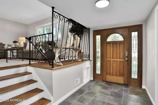 Belford, NJ 07718,520 East Road