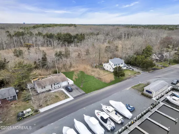 Waretown, NJ 08758,92 Marine Road