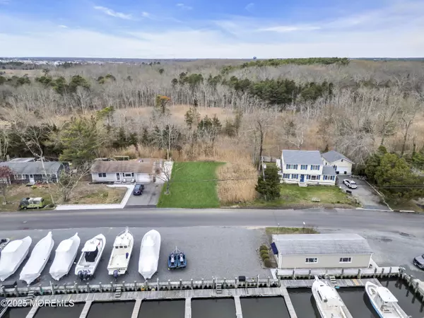 Waretown, NJ 08758,92 Marine Road