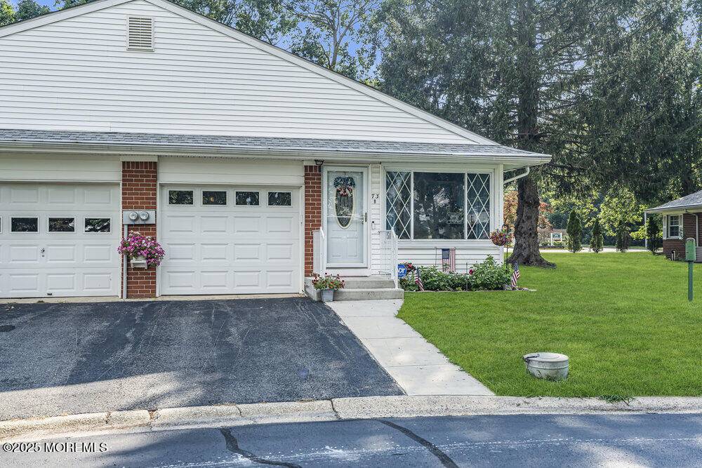 73 Bellhaven Court, Whiting, NJ 08759