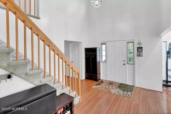 Howell, NJ 07731,389 Aldrich Road