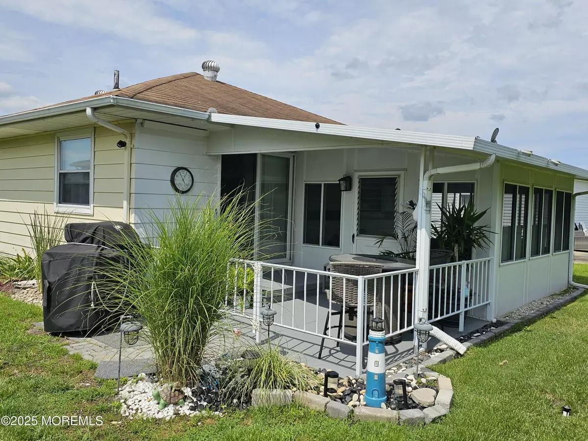 Toms River, NJ 08757,14 Marquis Street
