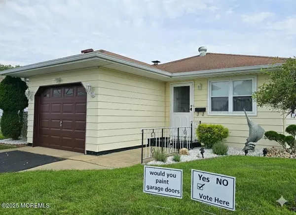 Toms River, NJ 08757,14 Marquis Street