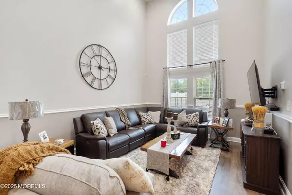 Freehold, NJ 07728,32 Picket Place