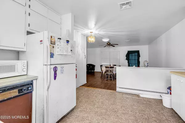 Lakewood, NJ 08701,72 Dorchester Drive #F