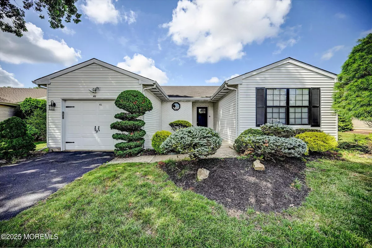 Marlboro, NJ 07746,41 Lakeview Drive