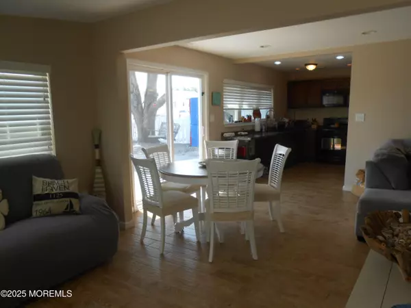 Manahawkin, NJ 08050,63 Gregg Drive