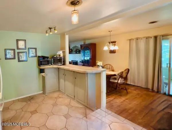Toms River, NJ 08755,33 Camelot Drive