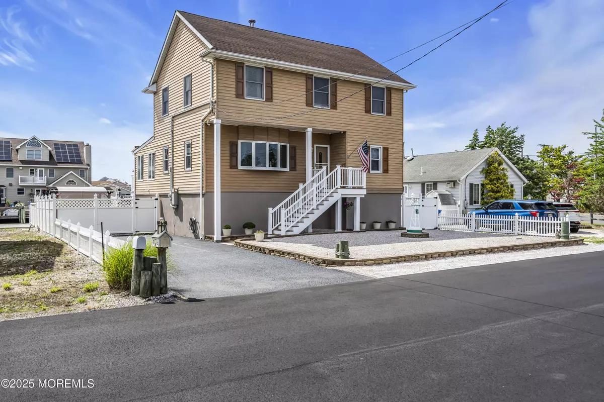 Toms River, NJ 08753,3 Woodhaven Road