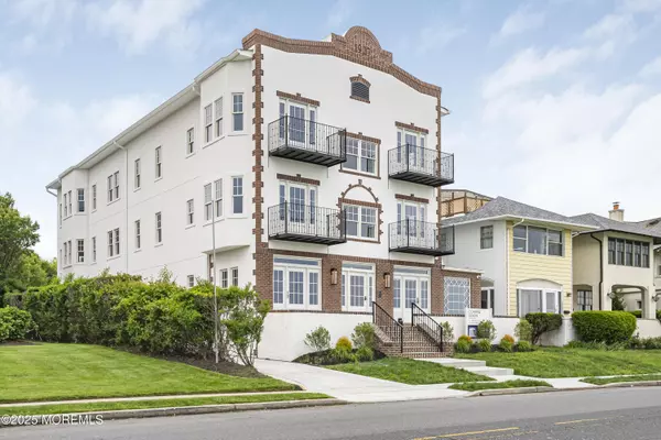 Loch Arbour Village, NJ 07711,205 Edgemont Drive #3