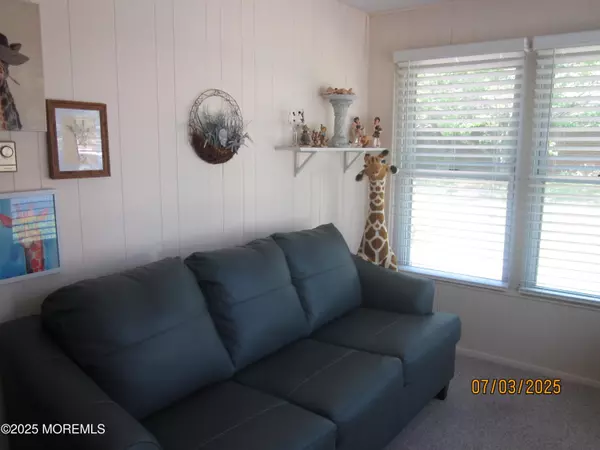 Whiting, NJ 08759,15 Wintergreen Lane