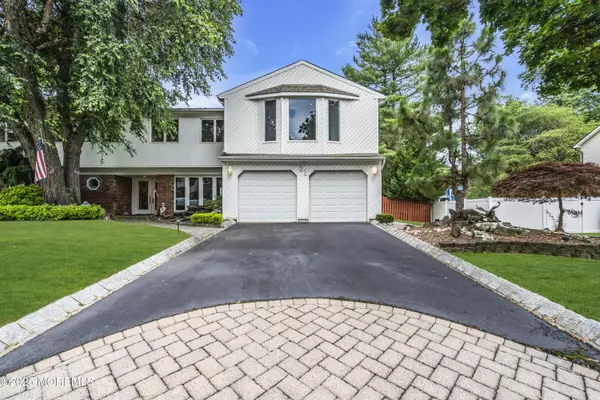 Marlboro, NJ 07746,21 Alberta Drive